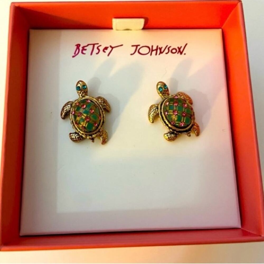 Betsey Johnson Gold and Green Turtle Stud Earrings